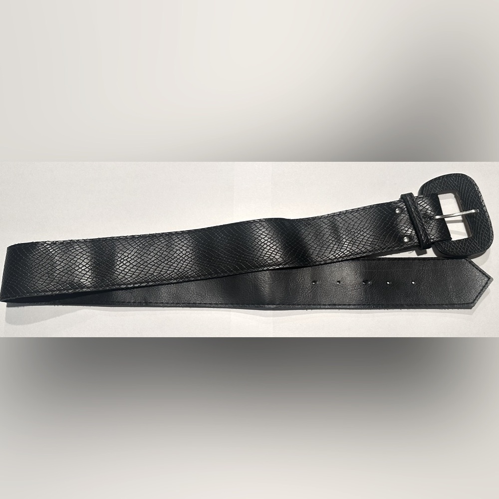 Vintage Vegan Leather Black Snake Skin Belt